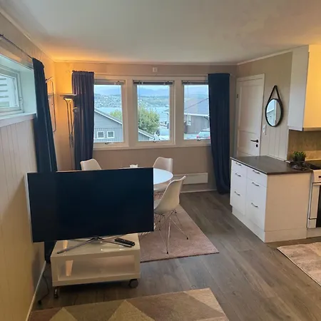 Arctic With Outdoor Jacuzzi 公寓