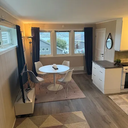 Arctic With Outdoor Jacuzzi